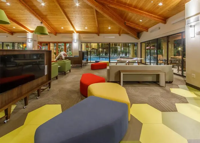 1bd With Pools Activities Center Etc Onsite In